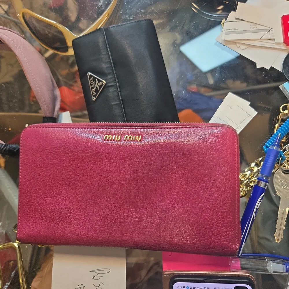 Georg Miu Miu Wallet Passport Can Fit - Picture 1 of 1